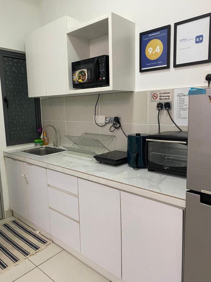 Bangi Almyra Suite Esterno foto