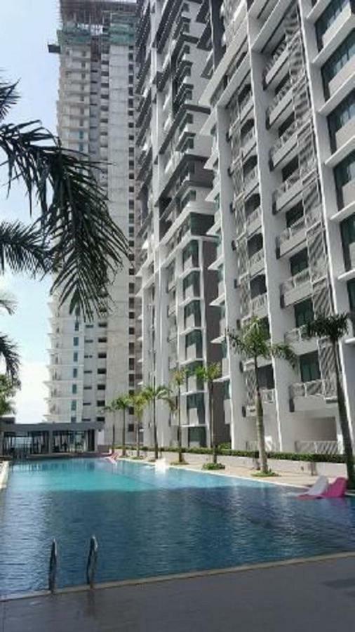 Bangi Almyra Suite Esterno foto