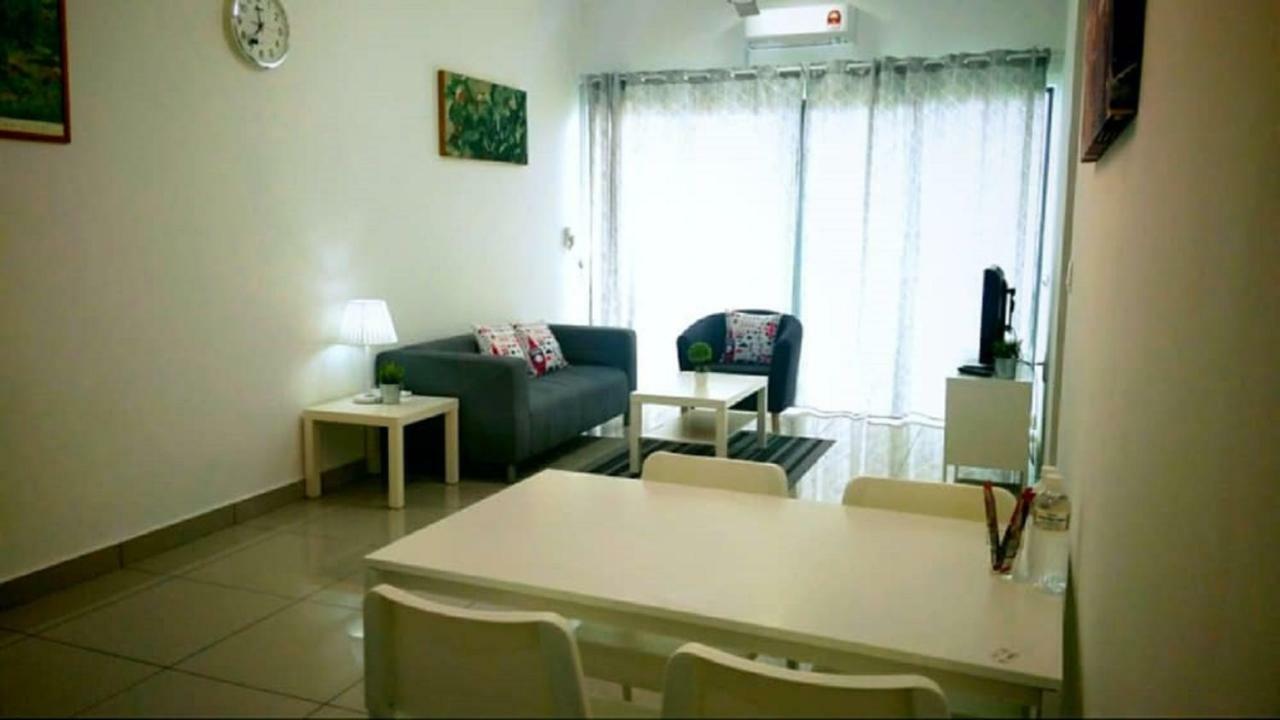 Bangi Almyra Suite Esterno foto