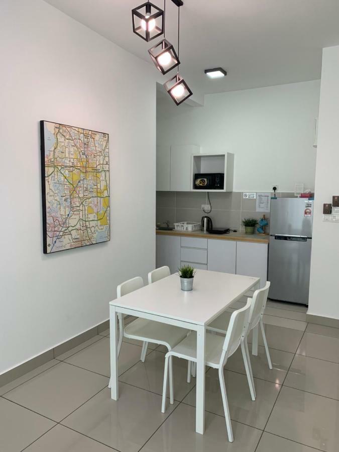 Bangi Almyra Suite Esterno foto