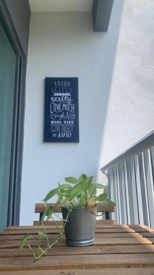 Bangi Almyra Suite Esterno foto